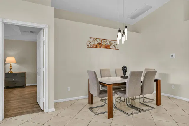 Residence photo 11