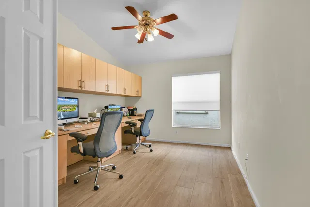 Residence photo 30