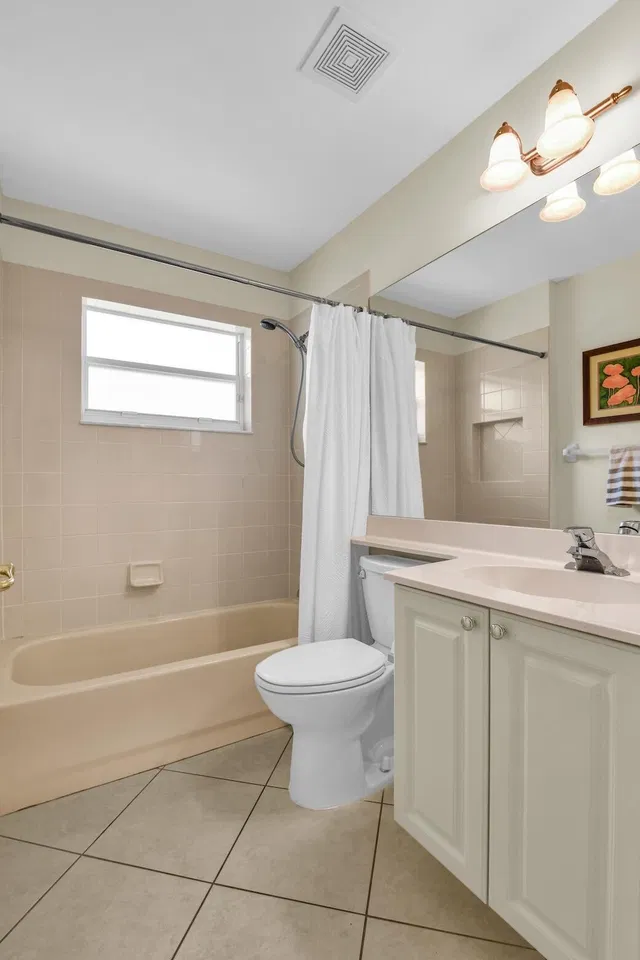 Residence photo 32