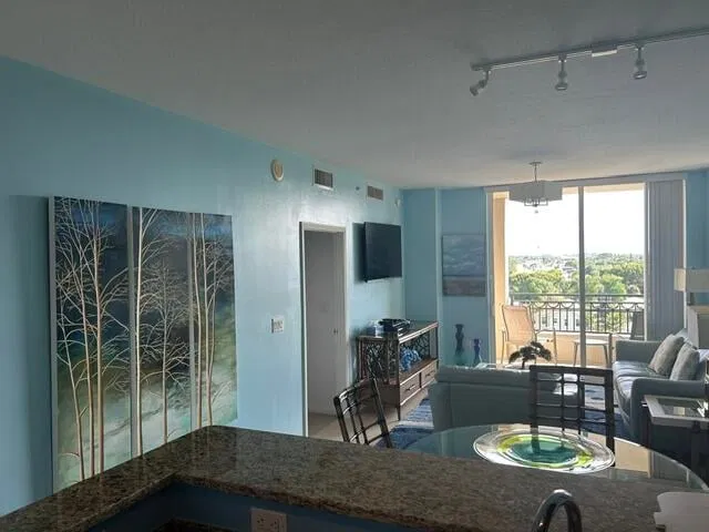 Cityplace South Tower Unit 725 photo 5