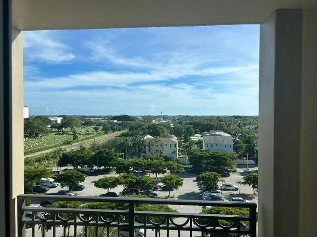 Cityplace South Tower Unit 725 photo 11