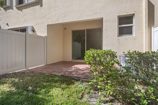 Residence photo 35