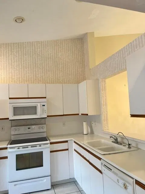 Unit 203 photo 3