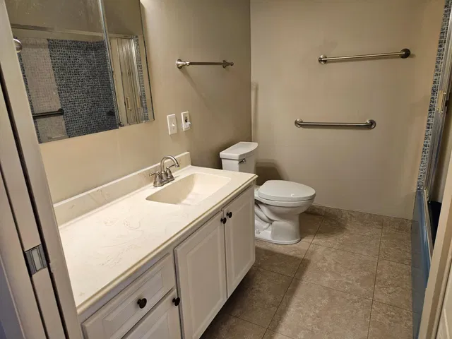  Unit 1 photo 18