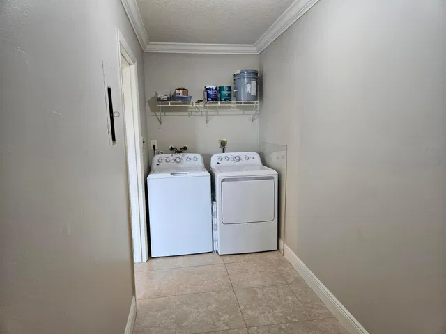  Unit 1 photo 20