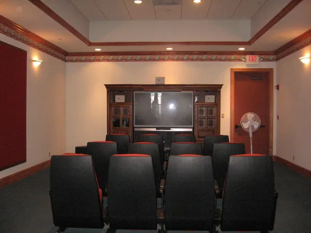Residence photo 64