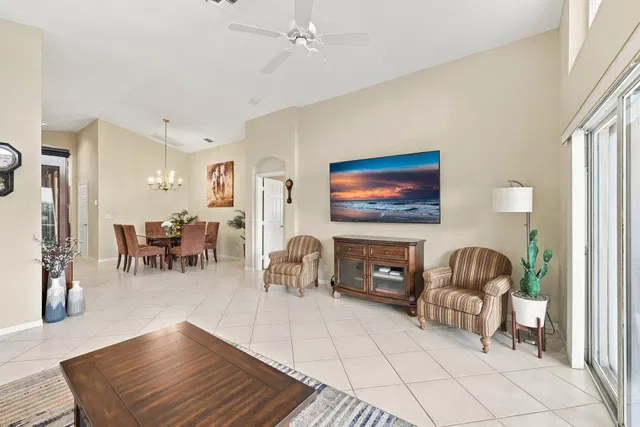  Residence photo 11