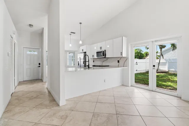 Residence photo 10