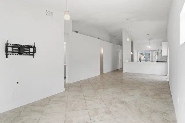 Residence photo 11