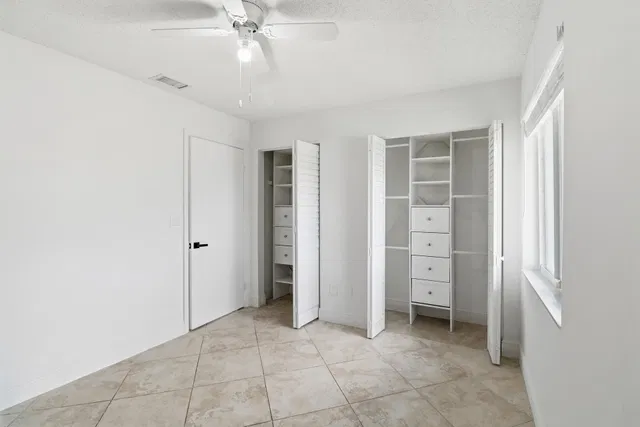 Residence photo 18