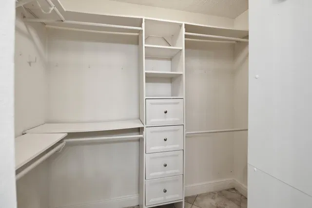 Residence photo 24