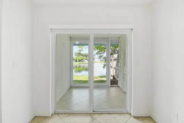 Residence photo 26