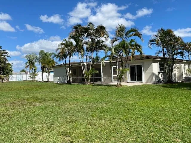 Residence photo 18
