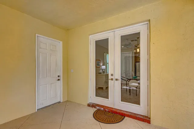 Residence photo 18