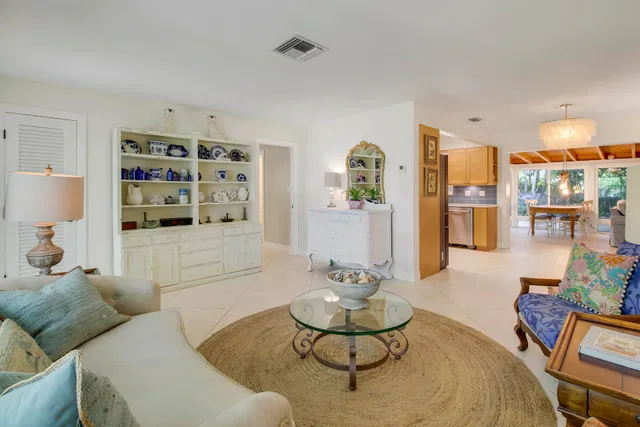  Residence photo 5