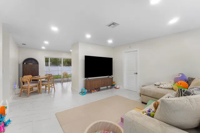  Residence photo 10