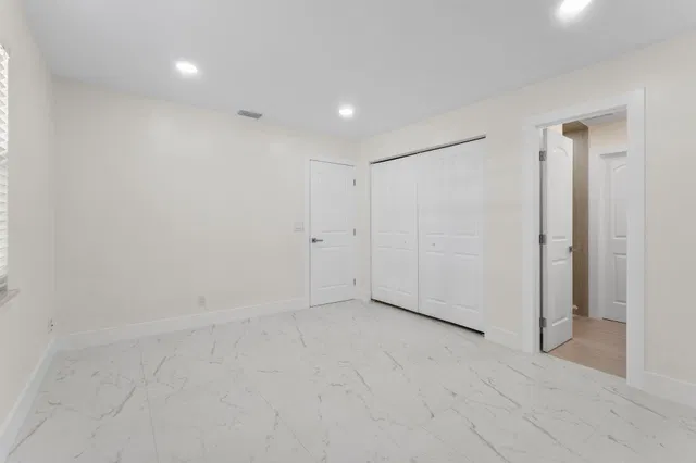  Residence photo 17