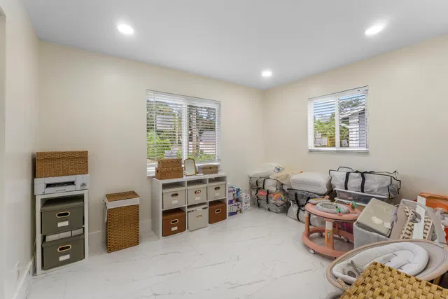  Residence photo 19