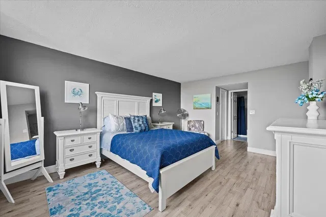  Unit 407 photo 17