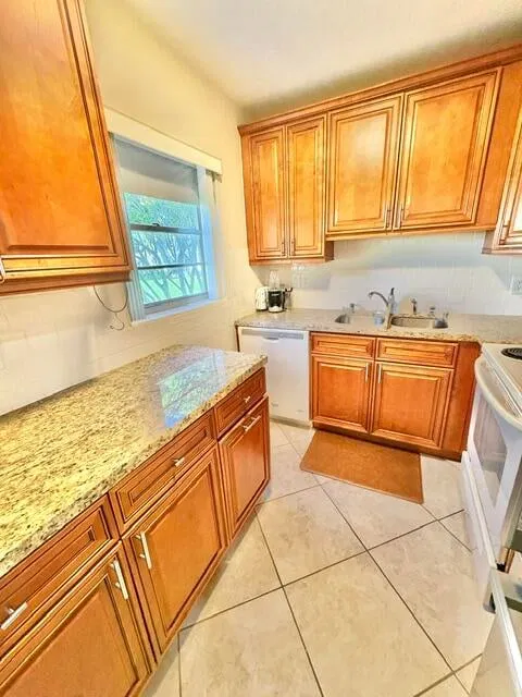  Residence photo 4
