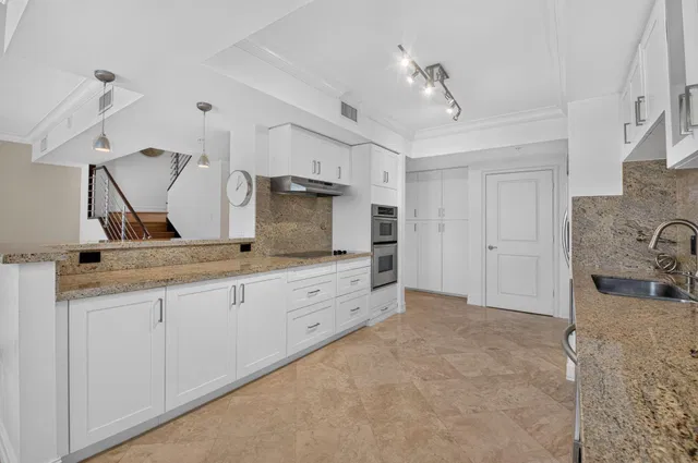 Townsend Place Unit Ph37 photo 8