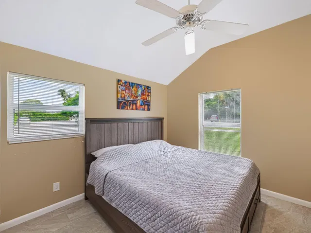  Residence photo 14