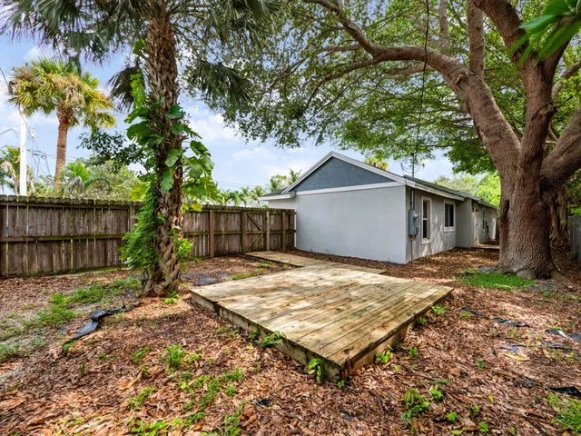  Residence photo 23