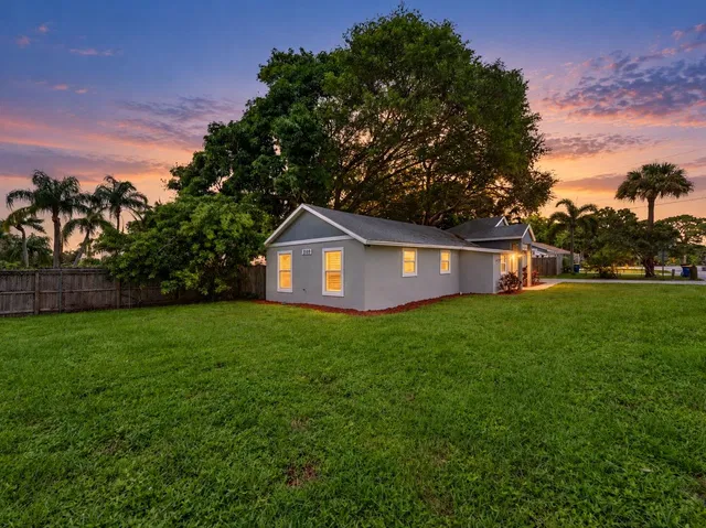  Residence photo 24