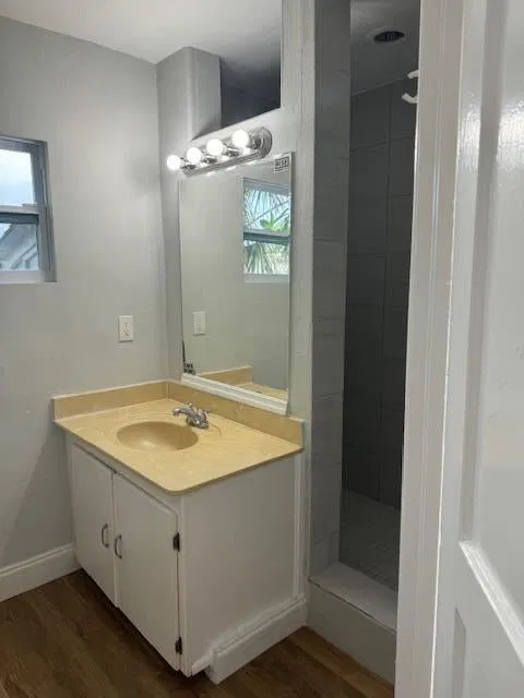 Unit Rear photo 6