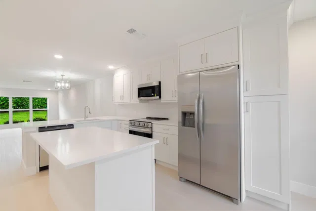 Unit C photo 7