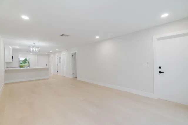 Unit C photo 18