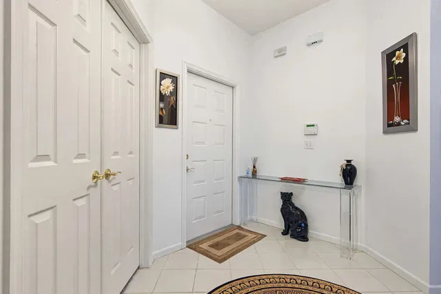  Residence photo 8