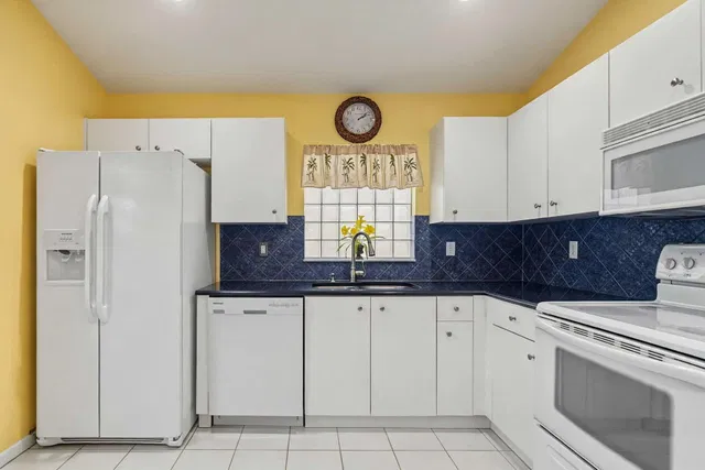  Residence photo 26