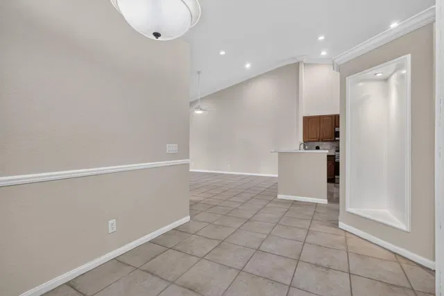  Residence photo 10