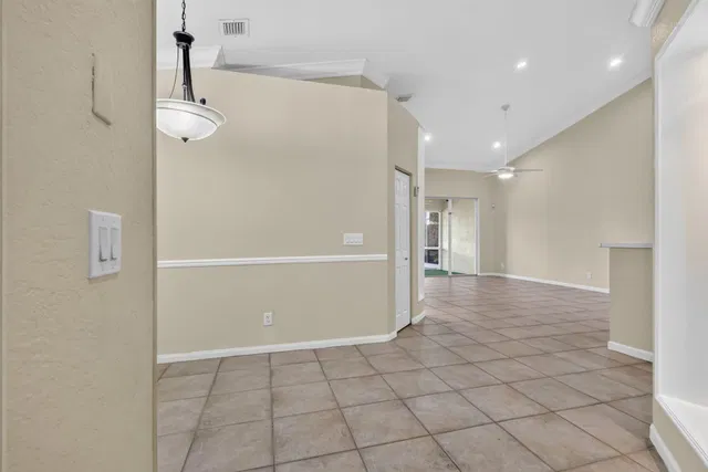  Residence photo 11
