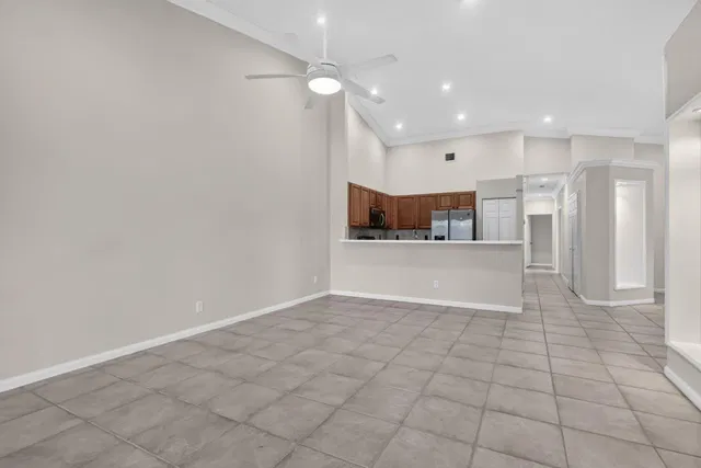  Residence photo 16