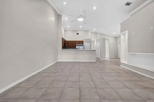  Residence photo 17
