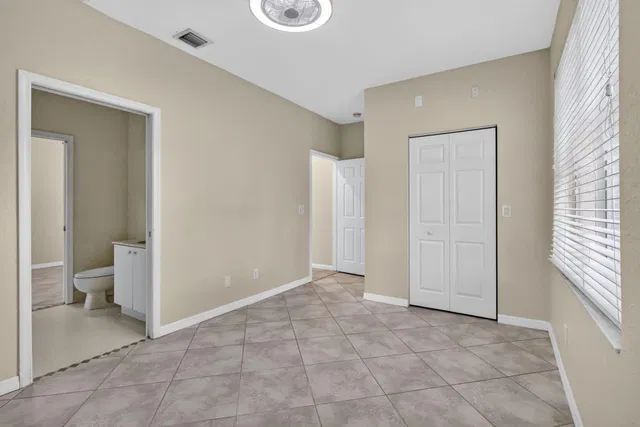  Residence photo 30