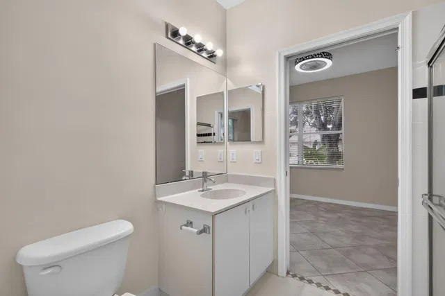  Residence photo 32