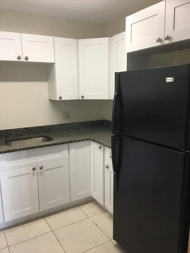 Residence photo 3