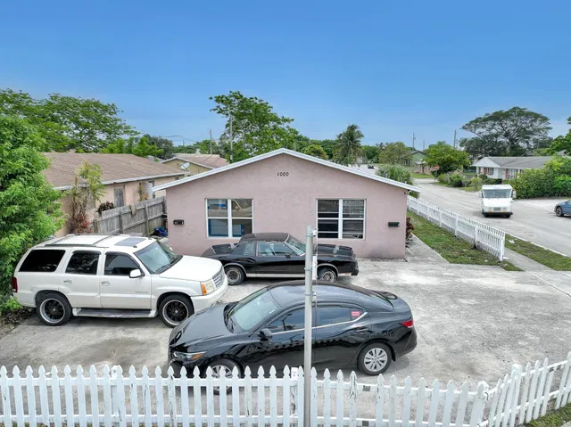 Residence photo 2