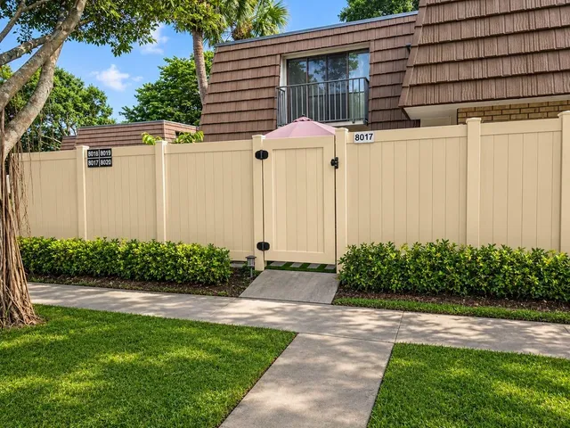 West Palm Beach Residence photo 22