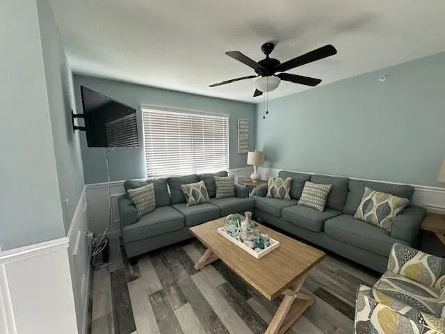 Unit 110 photo 18