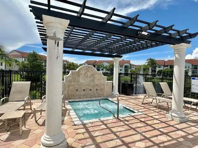 Unit 110 photo 20