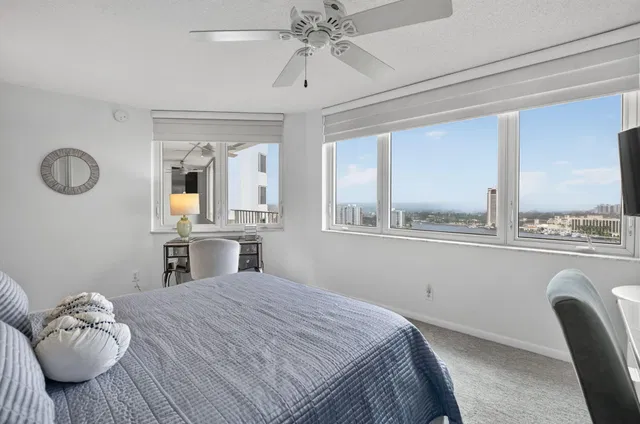 550 S Ocean Boca Residence photo 19