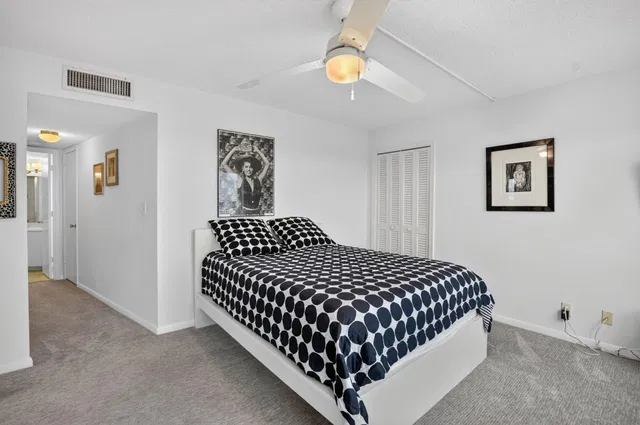 550 S Ocean Boca Residence photo 25