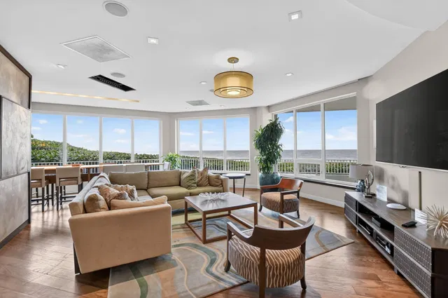550 S Ocean Boca Residence photo 33