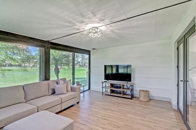 PGA National Palm Beach Gardens Residence photo 26