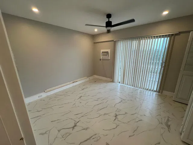 Residence photo 5