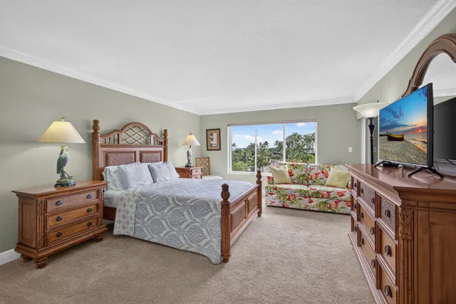 Unit 409 photo 15